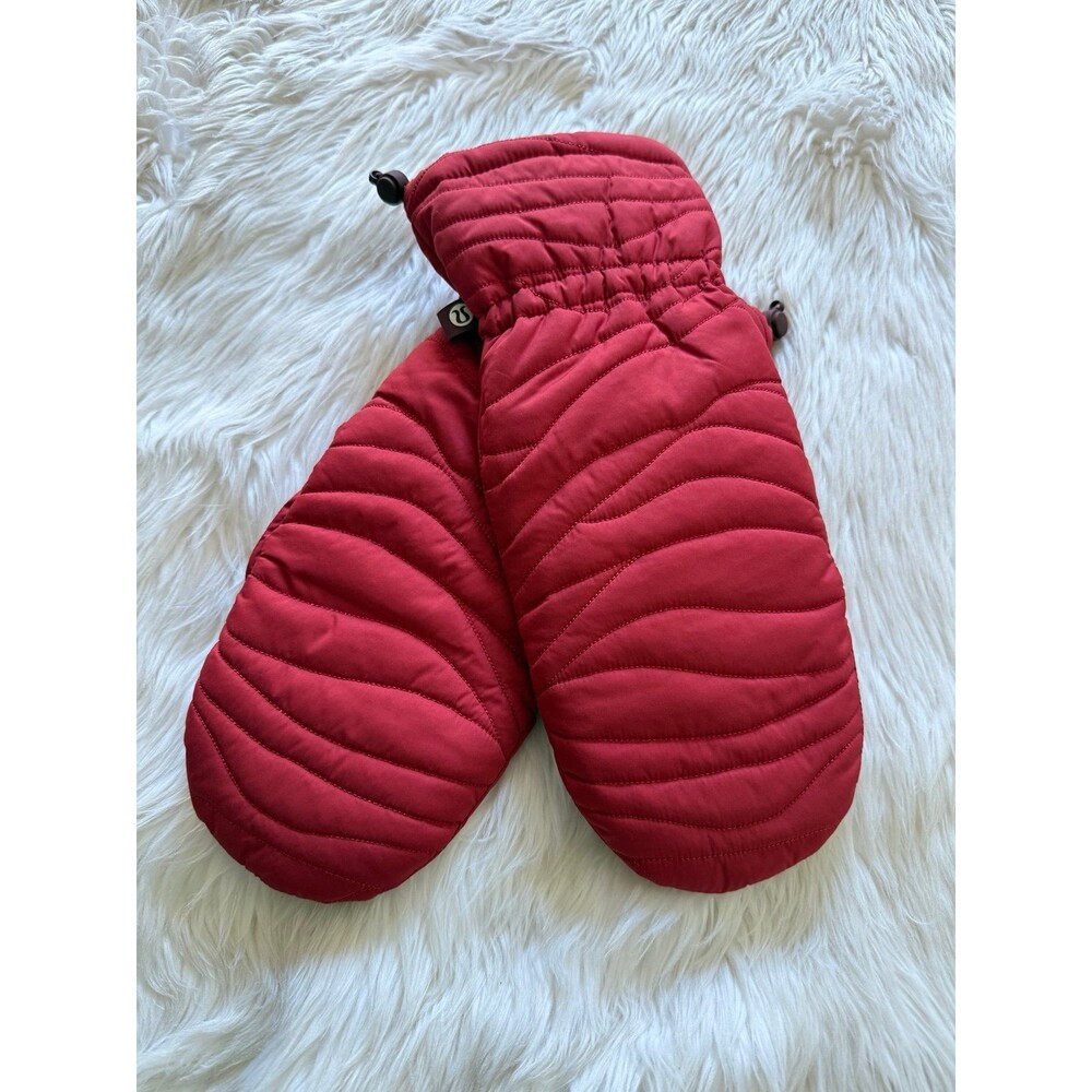 Lululemon Canada Mittens